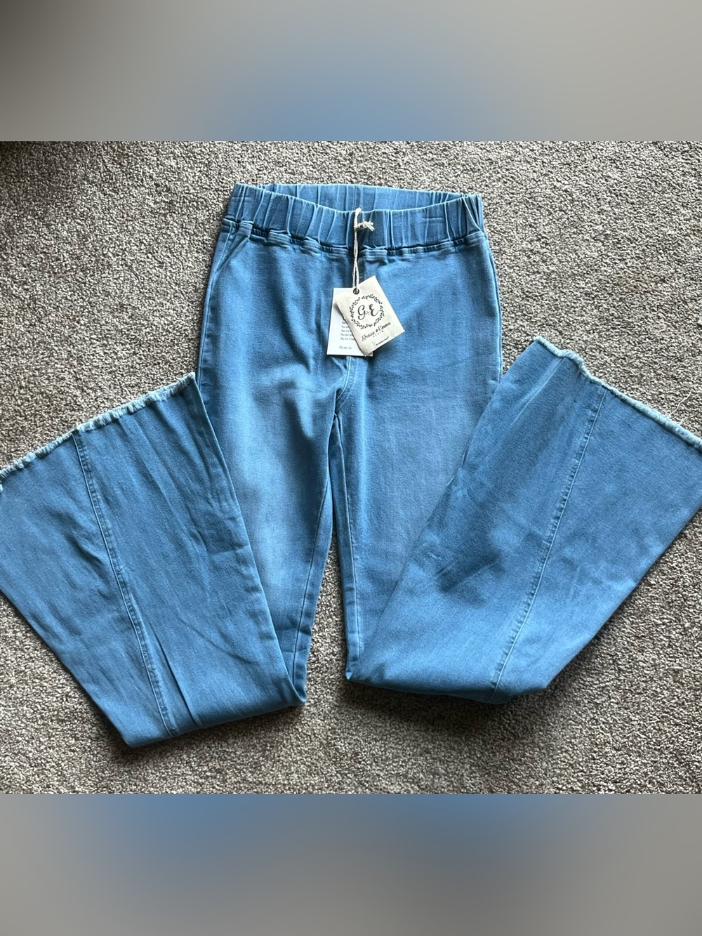 Womens Medium Flared Wide Light Blue Pull-On Jeans. Brand New Grace & Emma